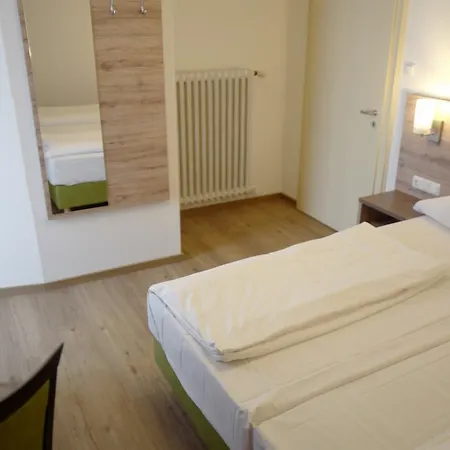 Stern Han/Misafirhane