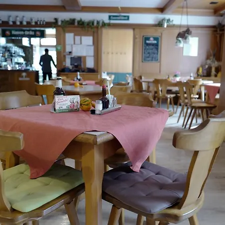 Mini-hôtel Stern 3*