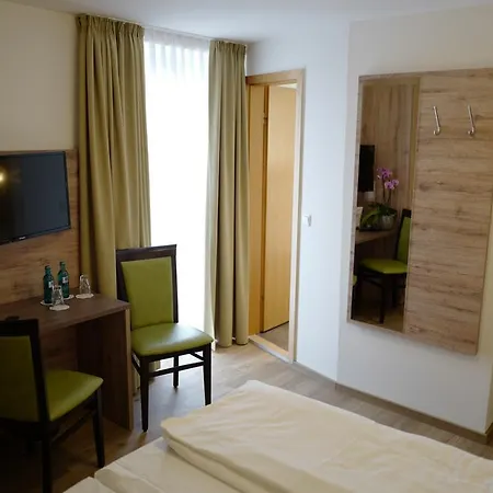 Han/Misafirhane Stern